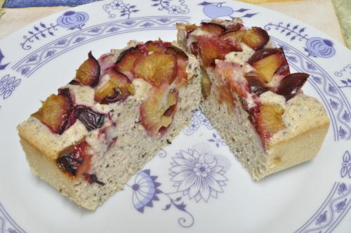 Bílkový chlebíček se švestkami a třtinovým cukrem – Snadné Česko recept, zvládnete za 45 - 60 minut